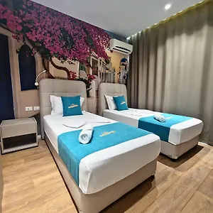  Apartment Suncoast Port Side